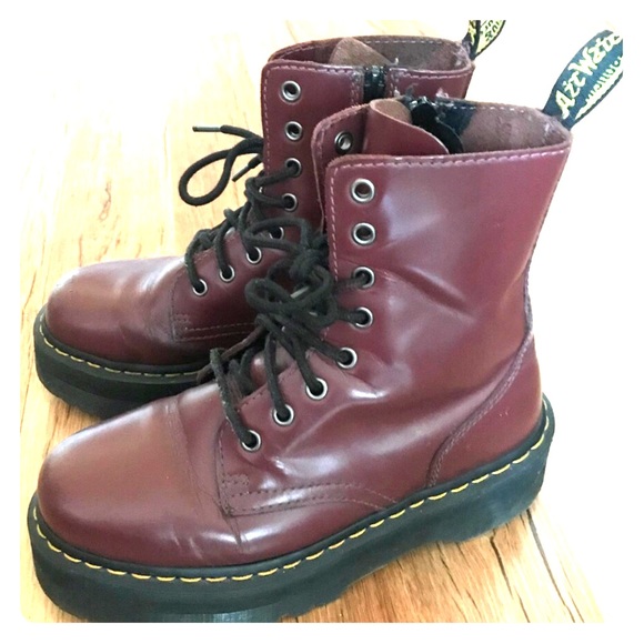 dr martens run large